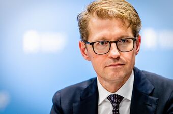Minister Dekker houdt grotendeels vast aan nieuwe faillissementswet